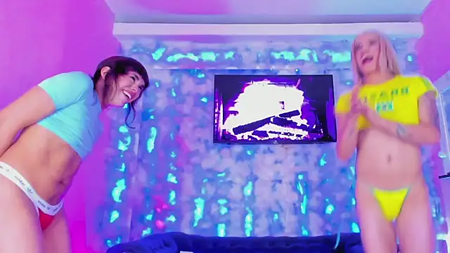 Alisson_Santieln Webbikameraesitys
