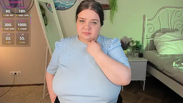 PlumPie's Live XXX Chat