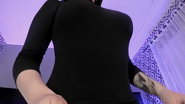 Adeelinee 现场XXX聊天