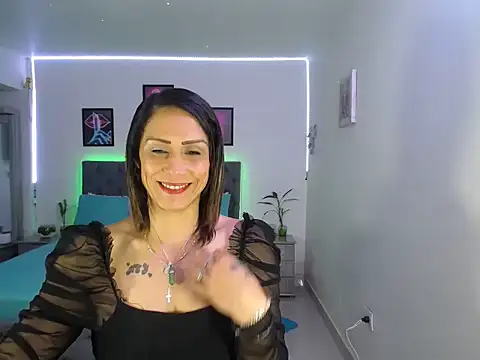 Corina_hot Adlı Modelin Canlı XXX Sohbeti