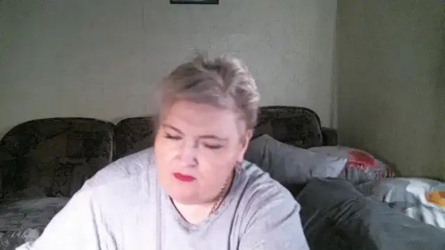 Lana555: онлайн-секс-чат
