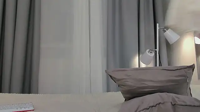 XXX chat uživo modela Camilla_Rowen