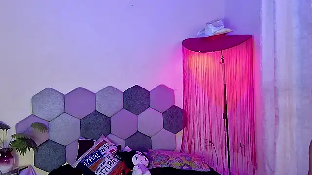 Онлайн чат XXX Horny_tgn