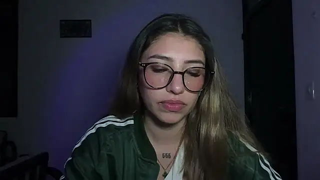 AliceTeenager___ webcam show