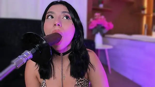 emy_williams Chat XXX in diretta
