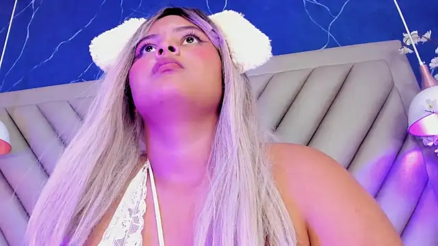 XXX chat uživo modela NaomiVelour