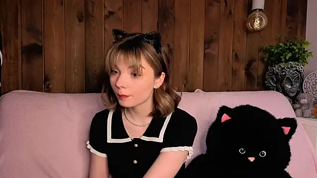 IvoryPesante live XXX chat