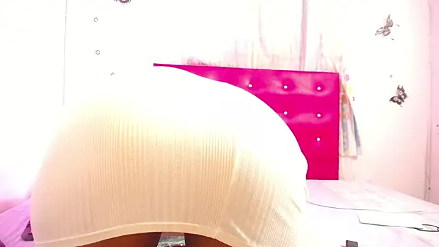 Chat +18 de Naughty_choko ao vivo