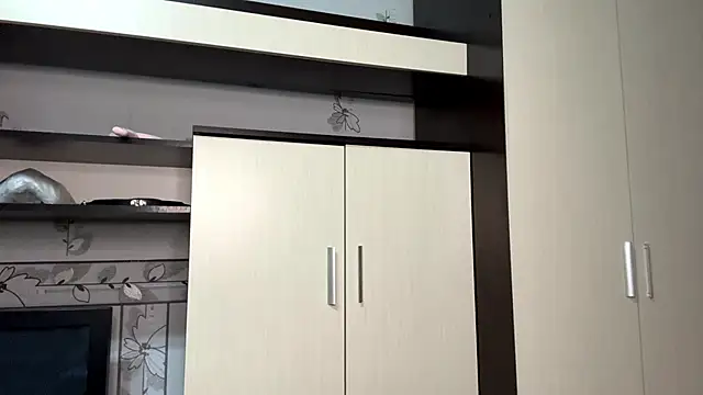 Nikatyanxx Webcam-Show