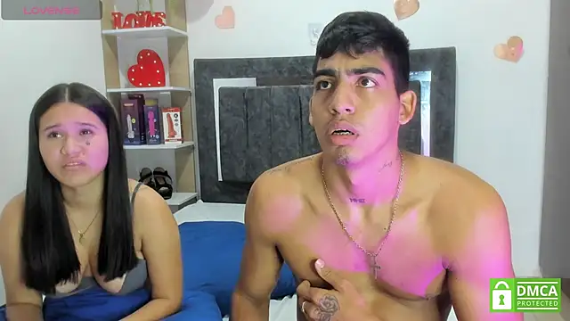 Grace_and_Milo's Live XXX Chat