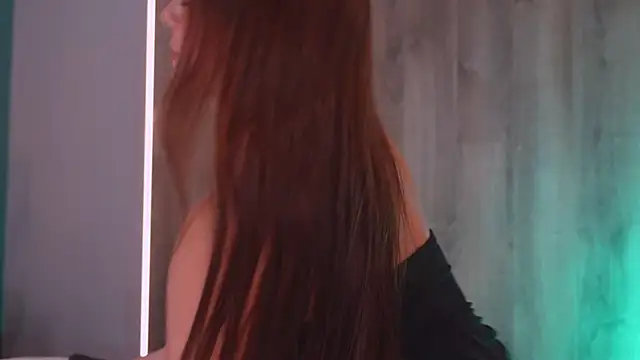 Chat +18 de NaomiSainz ao vivo