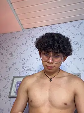 liam_twiink live XXX chat