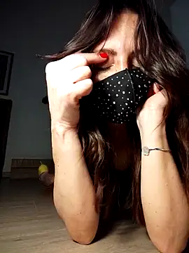 Chat +18 de Akemi_rossi ao vivo