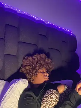 RainBougie's Live XXX Chat
