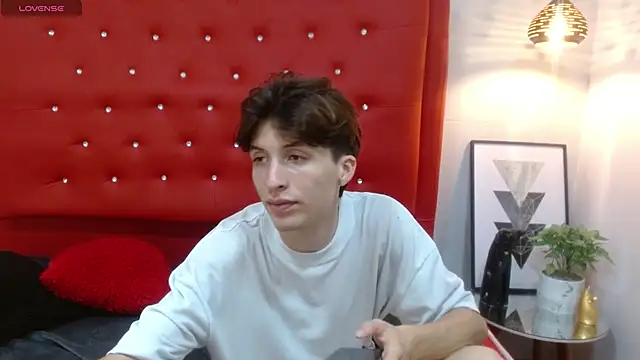 Živý XXX chat Marcoviolet