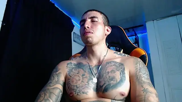 Adam_Hudsond Live XXX-chat