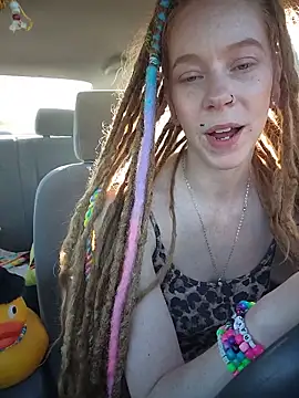 LucidLucy Show in webcam