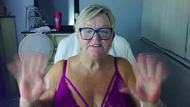 Chat XXX en directo de BridgetBlueEyes