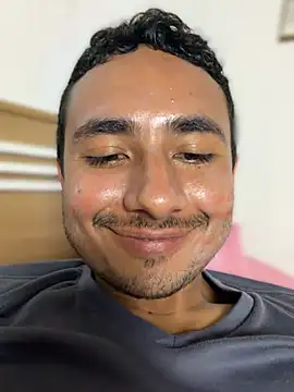 XXX chat uživo modela Simone_Miller