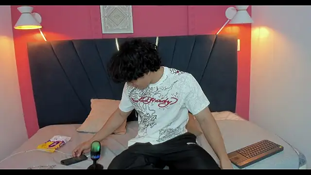 latin_beast4 webkamerás műsora