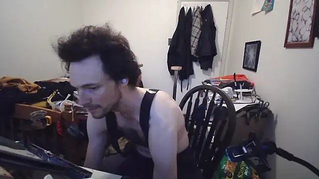 JohnnyMoves Show in webcam