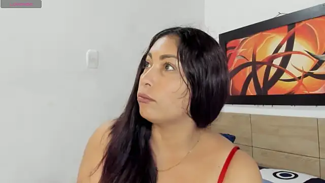 Lauralove_69 Adlı Modelin Canl ı XXX Sohbeti