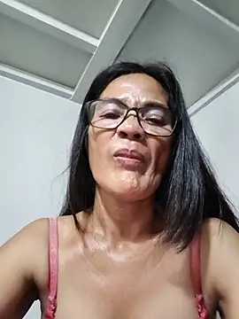 ImYourWoman_55 Webcamshow