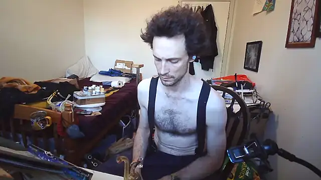 JohnnyMoves' Live XXX Chat