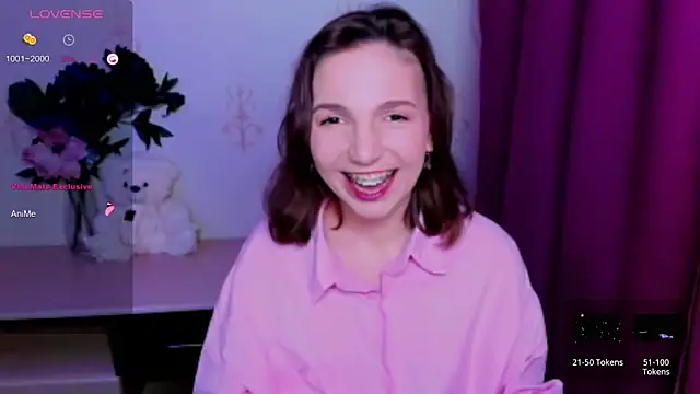 KindHazelHere_ Adlı Modelin Canlı XXX Sohbeti