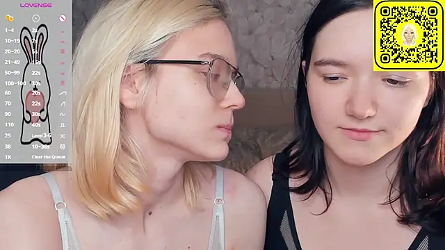 KarinStfleur live XXX chat
