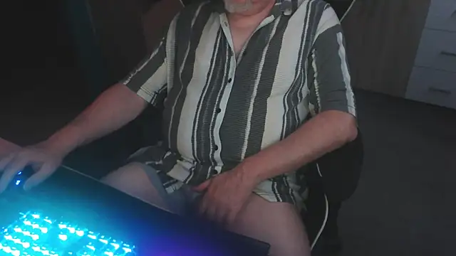 XXX chat uživo modela Teddybaer372