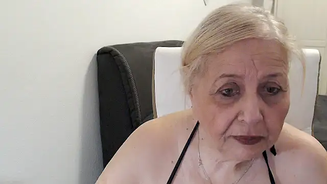 SusiLifeXXX Adlı Modelin Canlı XXX Sohbeti