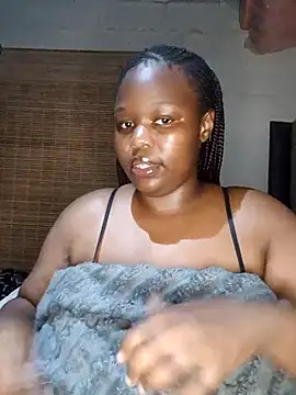 AaliyahBlackXO 现场XXX聊天