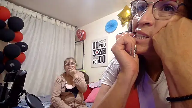 Онлайн чат XXX nicoltatiana_