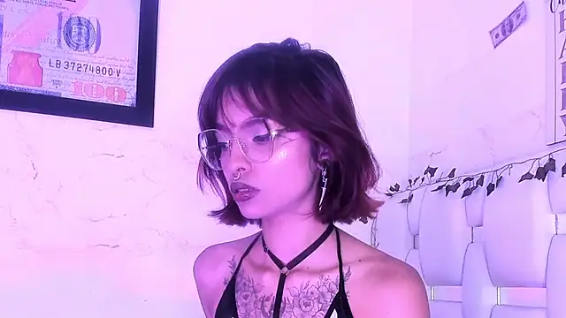 LiilithNyx Adlı Modelin Canlı XXX Sohbeti