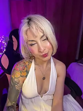 Chat XXX en directo de Cinamoonn