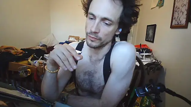 JohnnyMoves Show in webcam