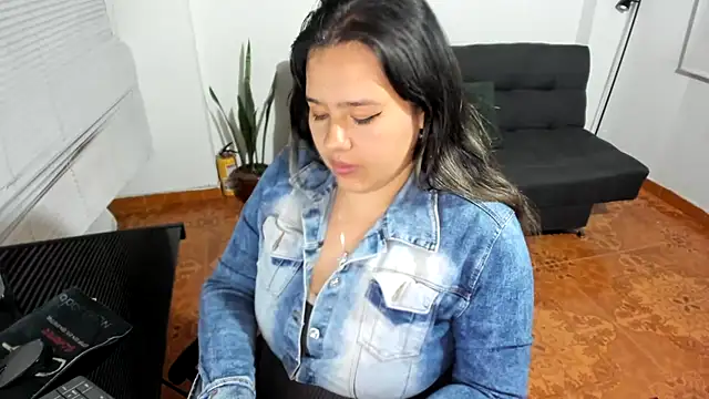 LinaBrowm's Live XXX Chat