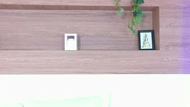 VioletBloomm Pertunjukan Webcam
