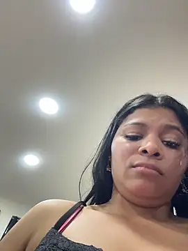 Czat XXX na żywo – Emma_hassani