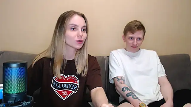juliaanddima's Live XXX Chat