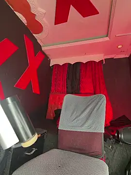 abrilbigcock 网络视讯表演