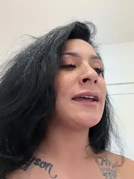Chatroom XXX en direct de FerrariFrench