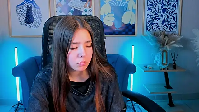 Živý XXX chat SayaHeartnet