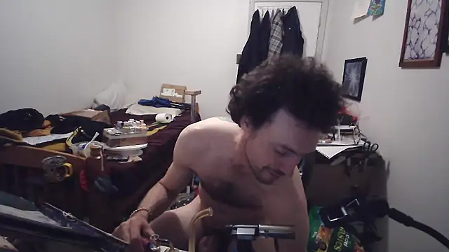JohnnyMoves: διαδικτυακό σόου στην κάμερα