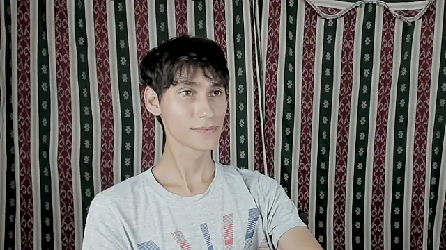 Skinny_Sebas webkamerás műsora