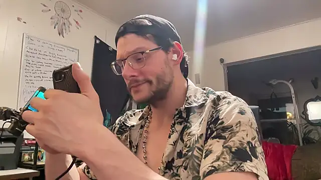 MasterDaddyCool élő XXX-chatje