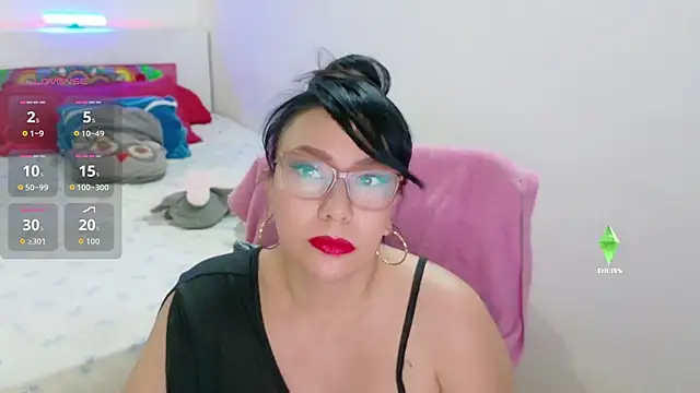 hottplay Adlı Modelin Canlı XXX Sohbeti