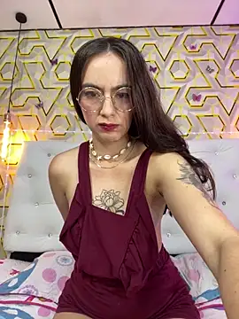 MelanyyJhonson15 – Naživo XXX chat