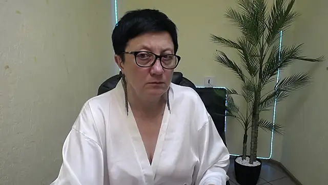 EmilyL0ve live XXX chat